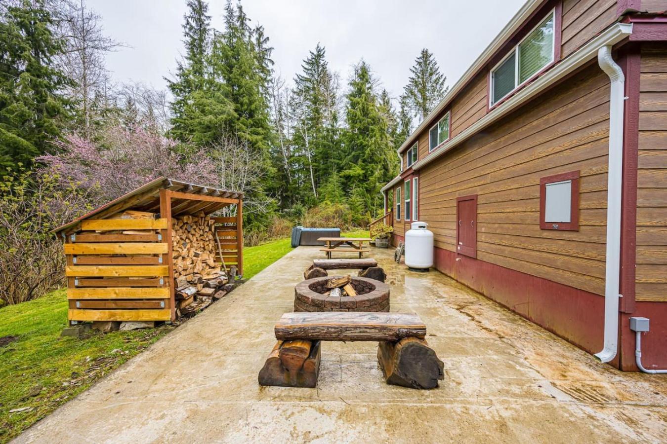 Elkcreek Inn Creekside Tiny Home Forks Exterior photo