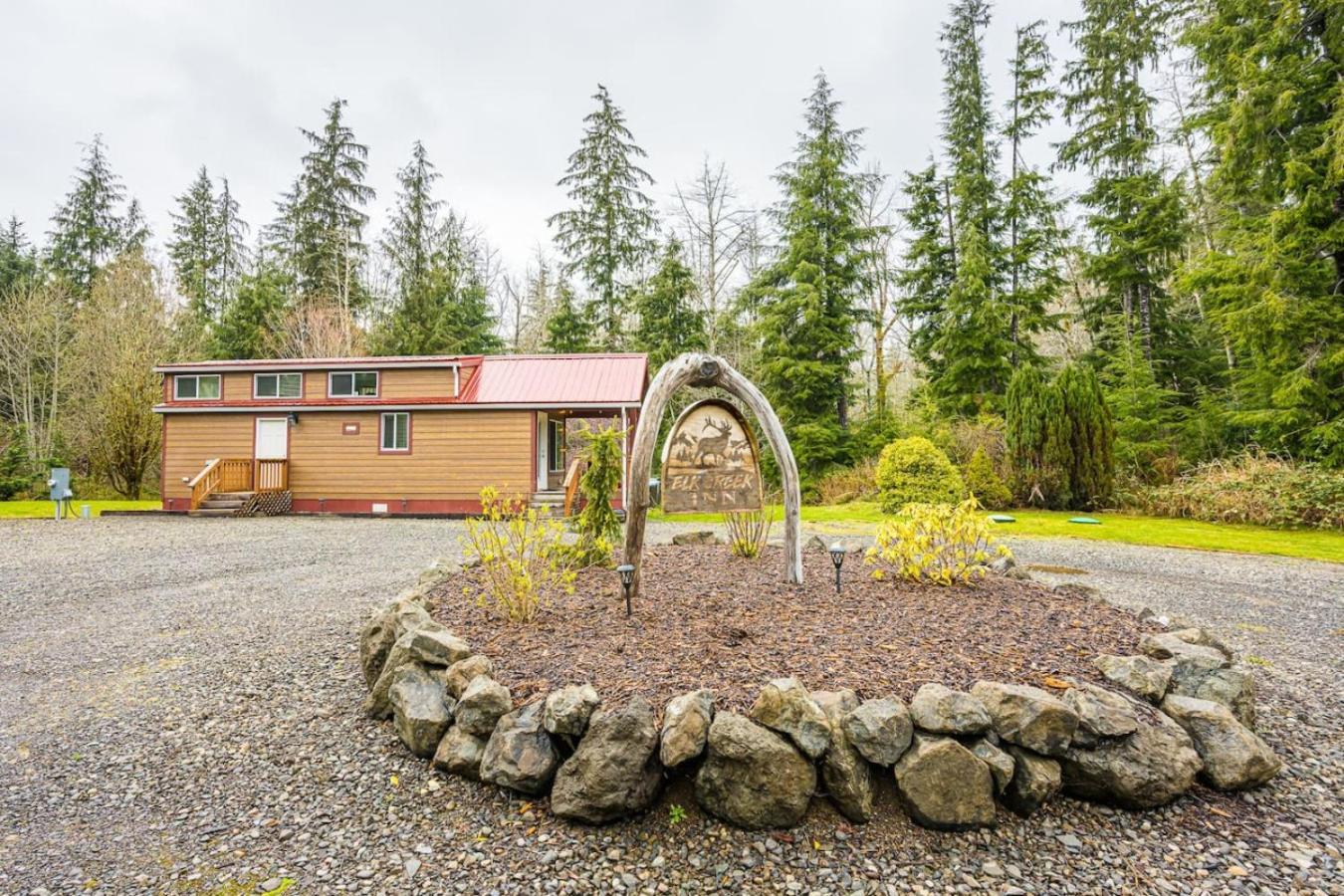 Elkcreek Inn Creekside Tiny Home Forks Exterior photo